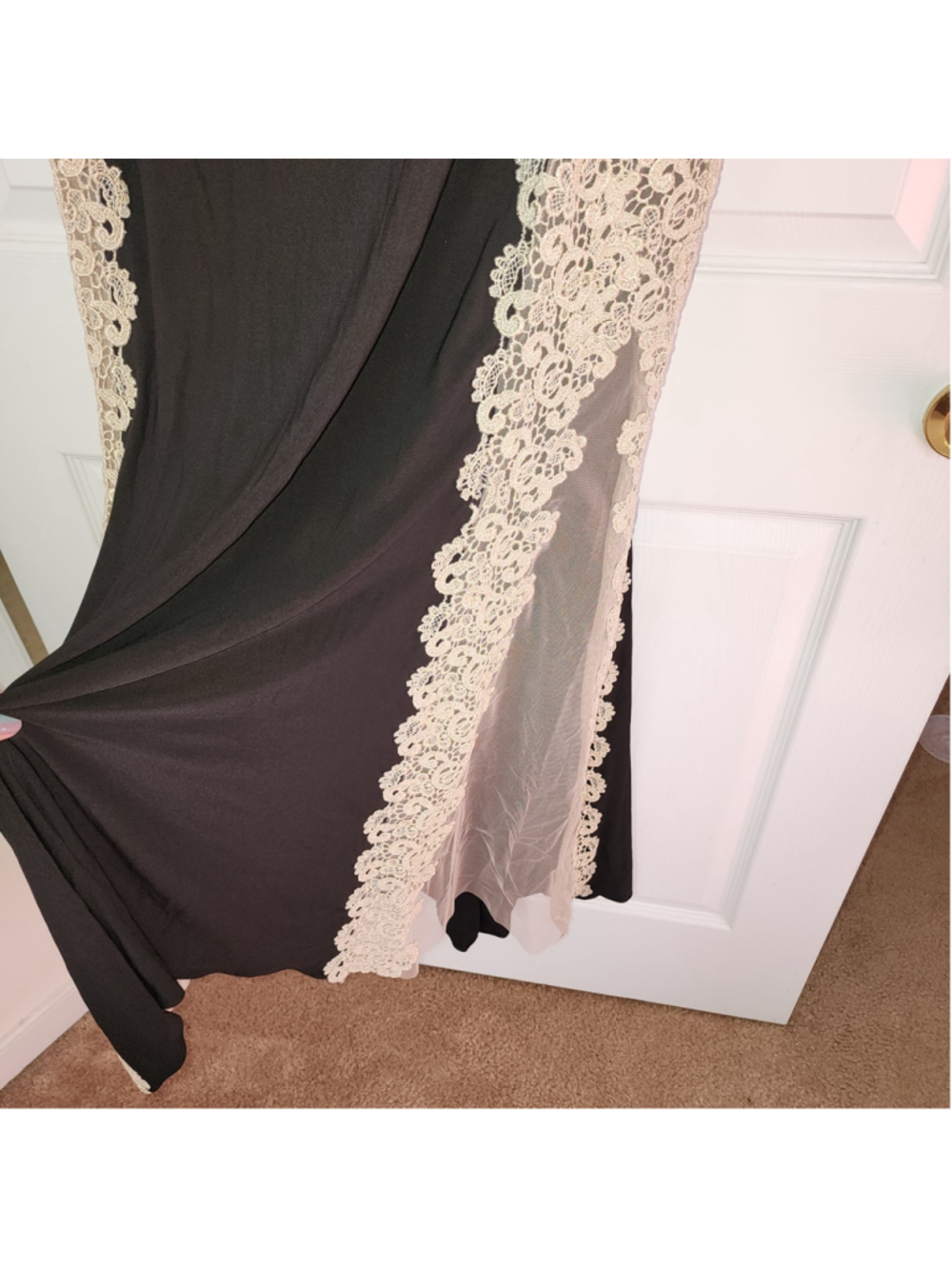 Women's Xscape Black and Beige Lace Dress - formal, size 18W - Picture 6 of 6
